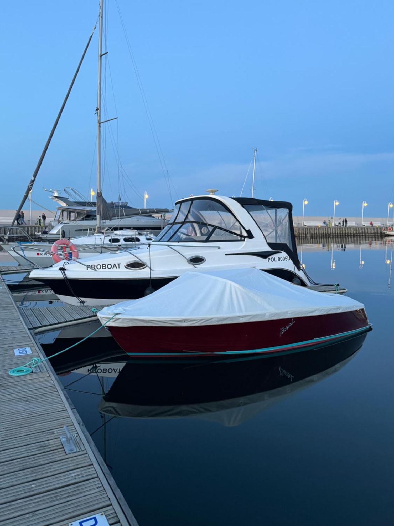 Hotel na wodzie Classic Boat *