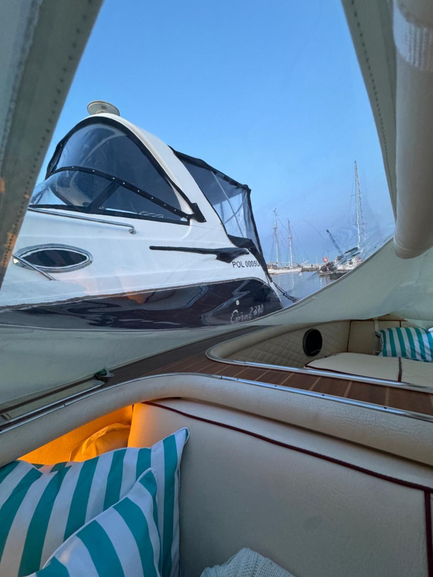 Hotel na wodzie Classic Boat